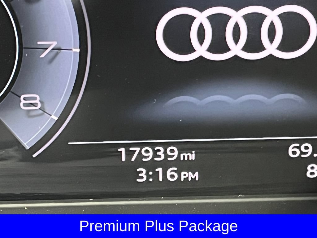 Used 2025 Audi Q5 2.0T Premium Plus w/ Premium Plus Package AWD/4WD image 2
