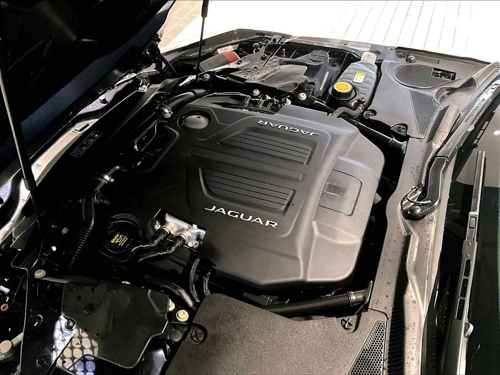 Used 2016 Jaguar F-TYPE S image 24