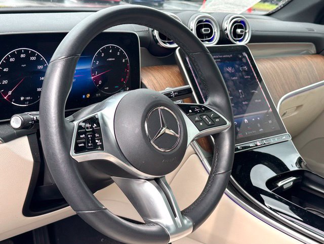 Used 2023 Mercedes-Benz GLC 300 4MATIC image 17