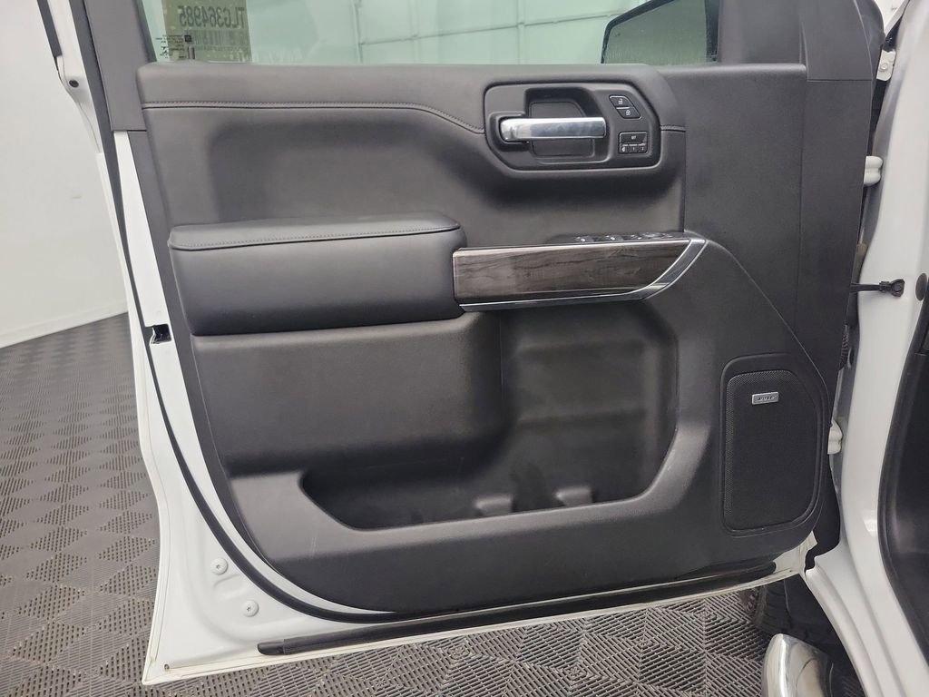 Used 2020 Chevrolet Silverado 1500 LTZ w/ LTZ Premium Package AWD/4WD image 15