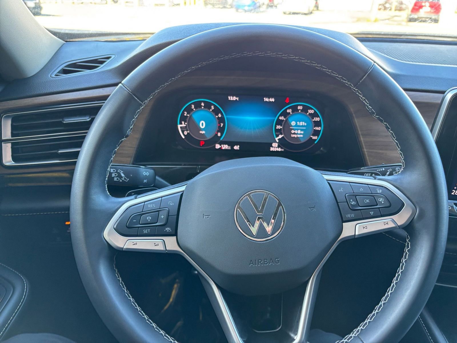 Used 2025 Volkswagen Atlas SE FWD image 33
