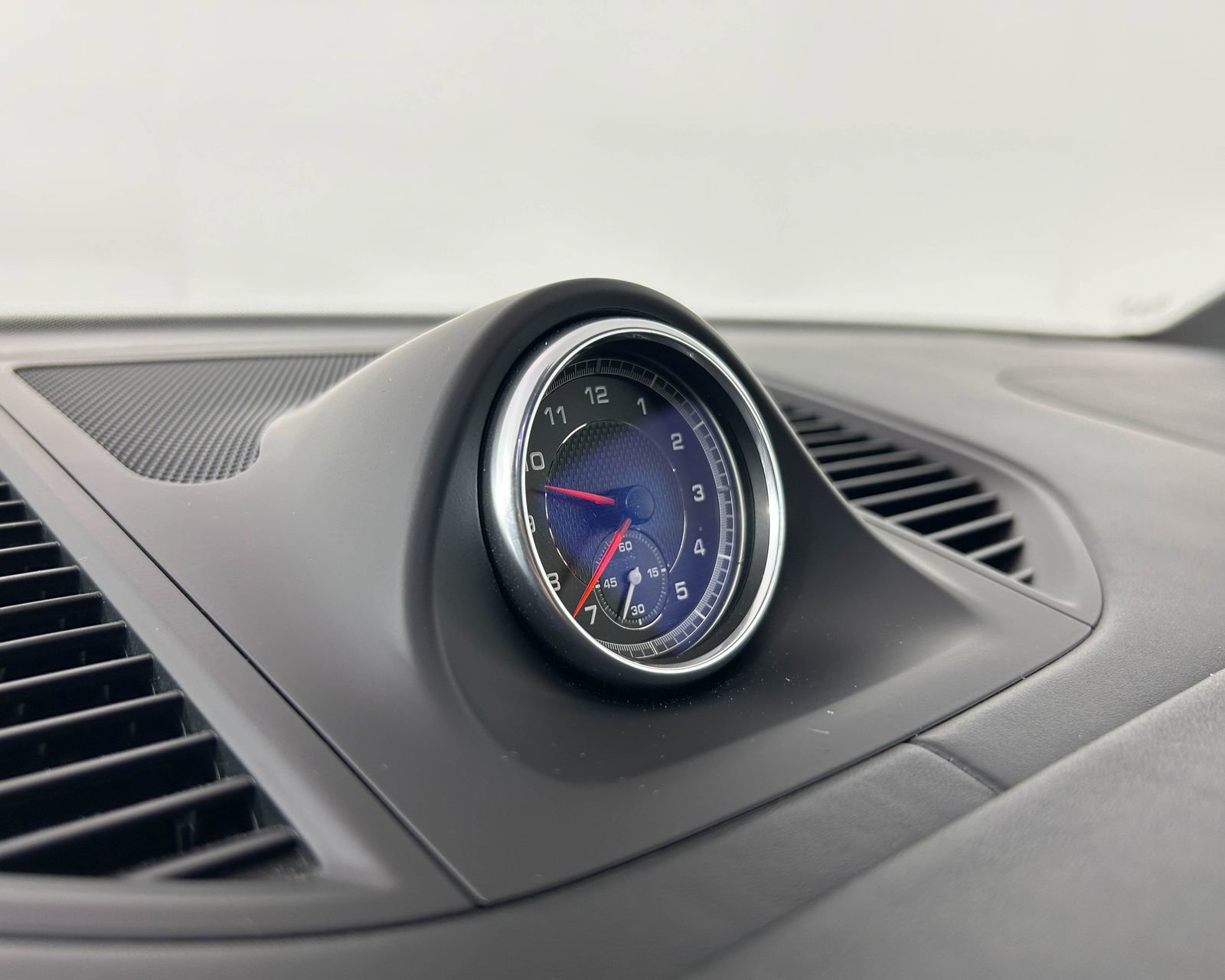 Used 2020 Porsche Macan image 20