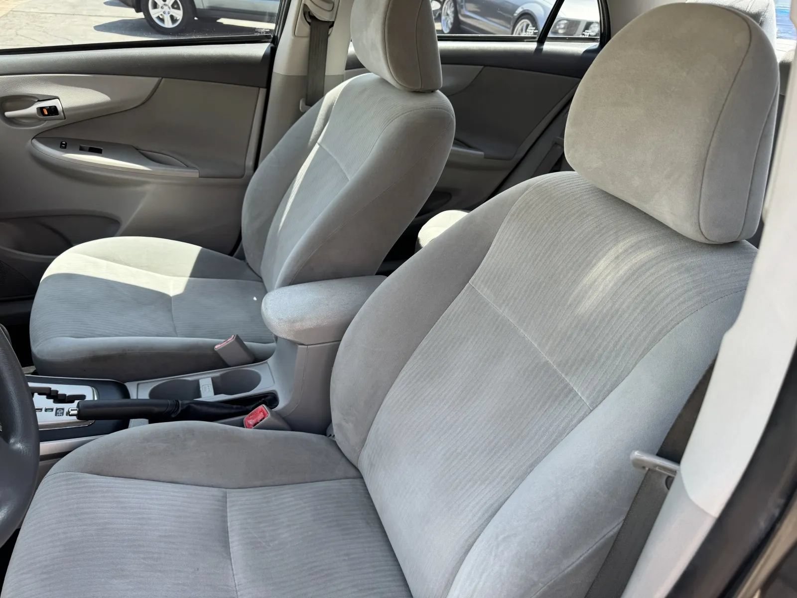 Used 2010 Toyota Corolla LE FWD image 20