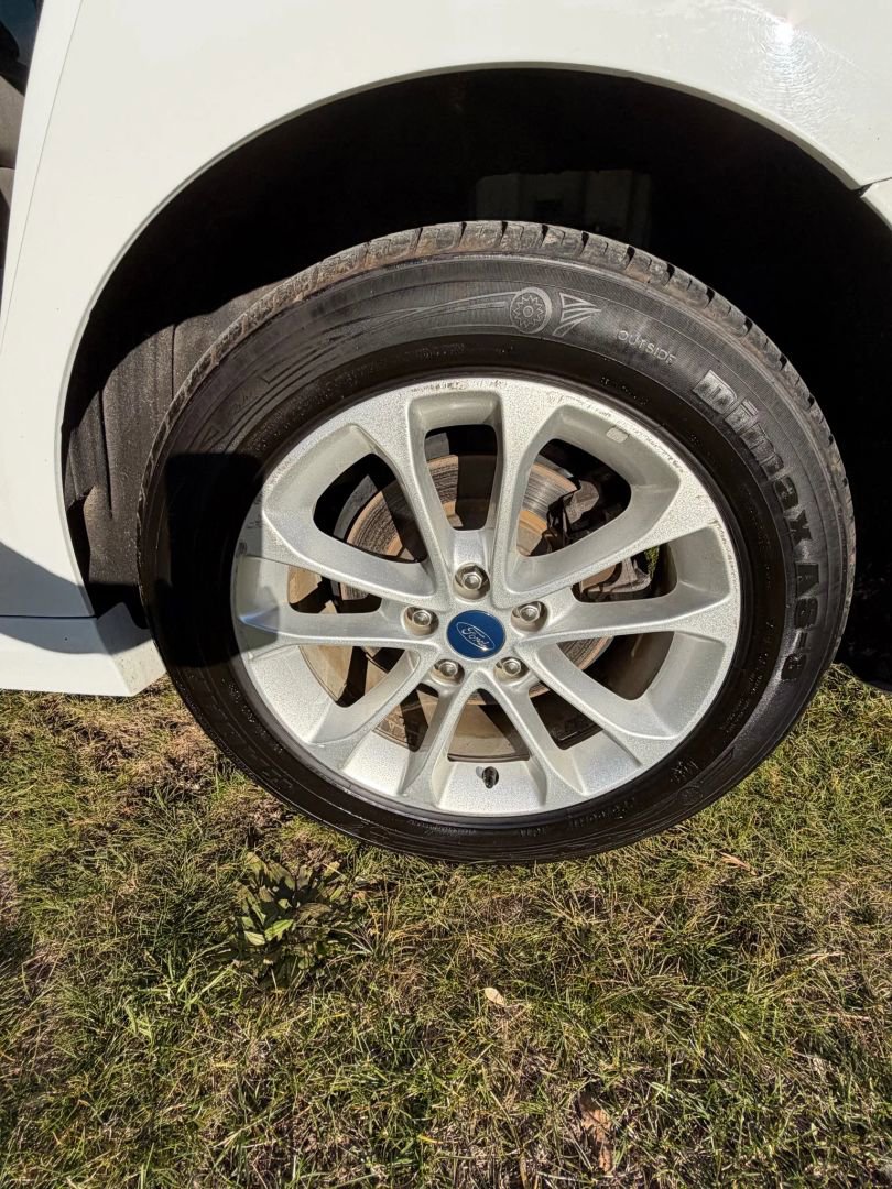 Used 2019 Ford Fusion SE image 32