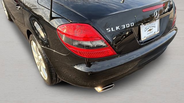 Used 2010 Mercedes-Benz SLK 300 image 34