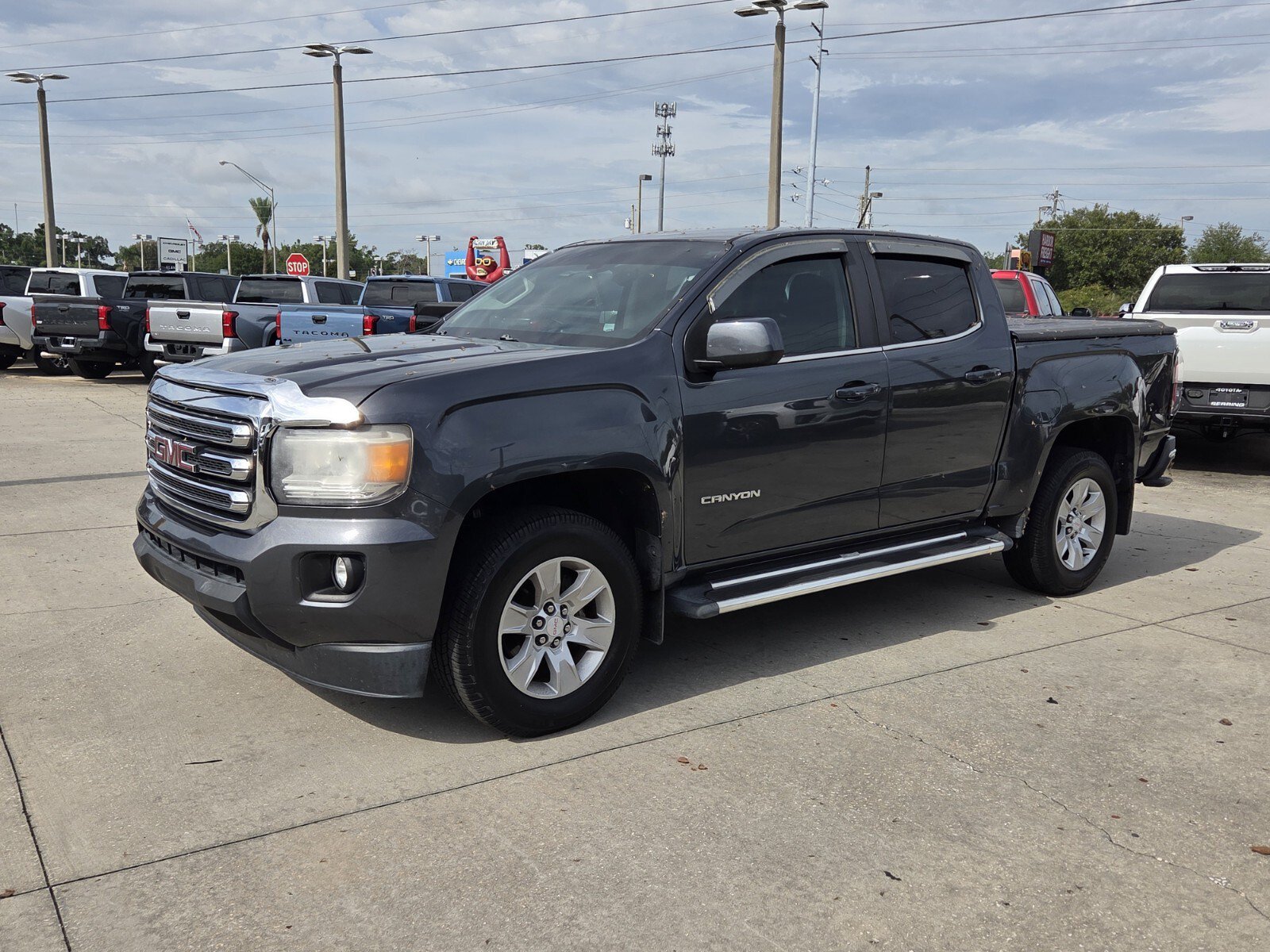 Used 2016 GMC Canyon SLE RWD image 3