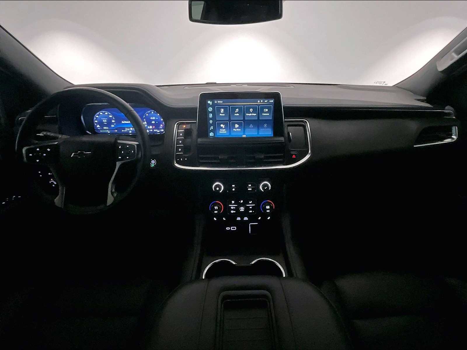 Used 2024 Chevrolet Suburban Z71 image 17