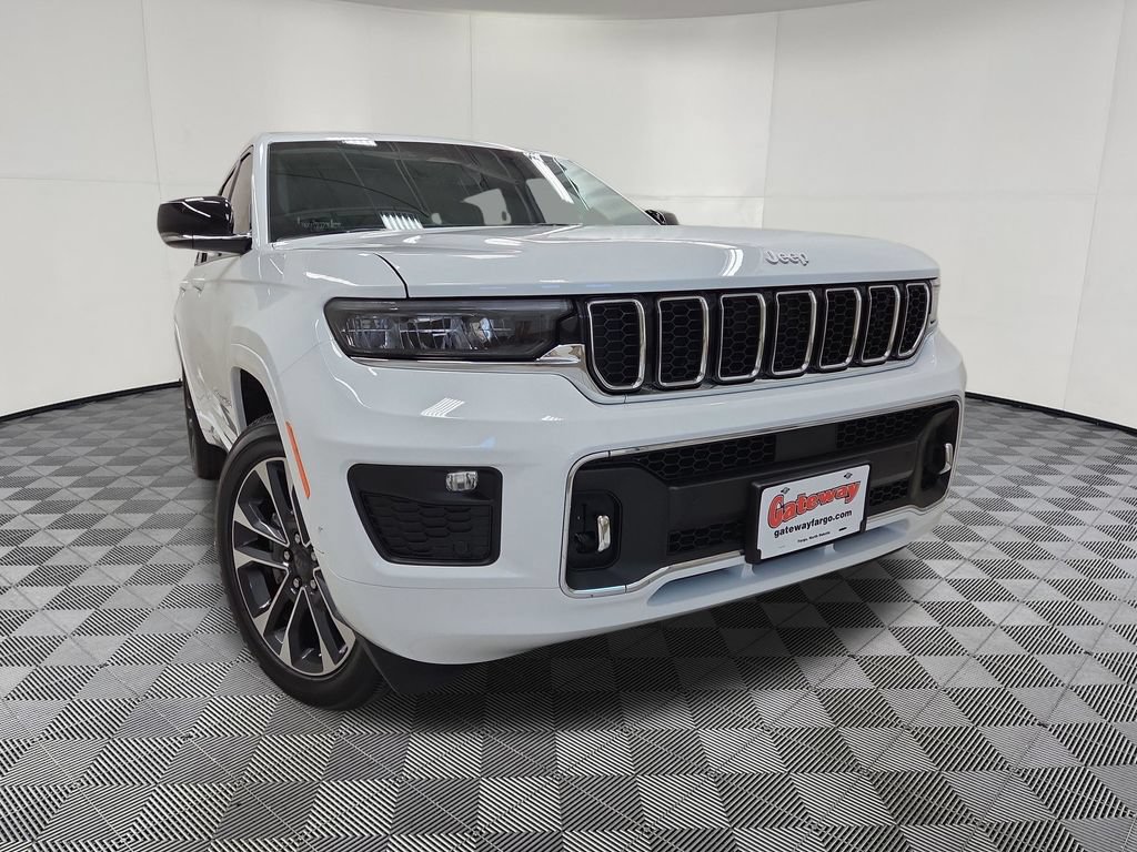 Used 2025 Jeep Grand Cherokee L Overland w/ Trailer Tow Package AWD/4WD image 2