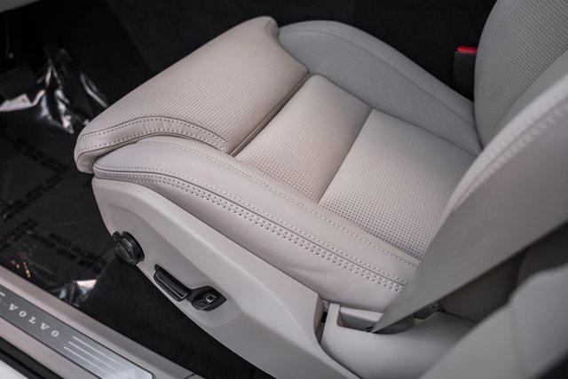 New 2026 Volvo XC90 B6 Ultra image 32