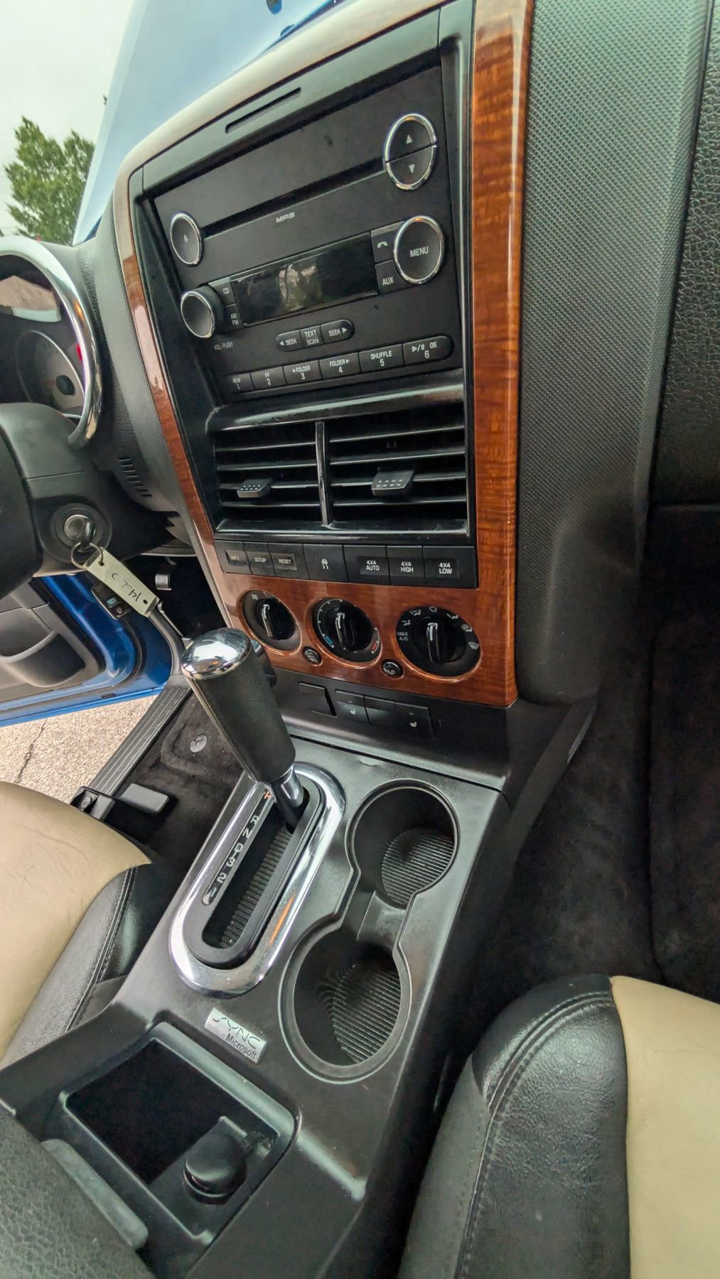 Used 2010 Ford Explorer Eddie Bauer image 20