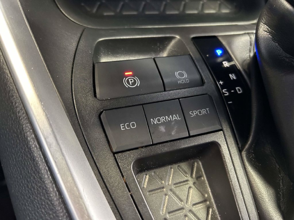 Certified 2021 Toyota RAV4 XLE Premium FWD image 22