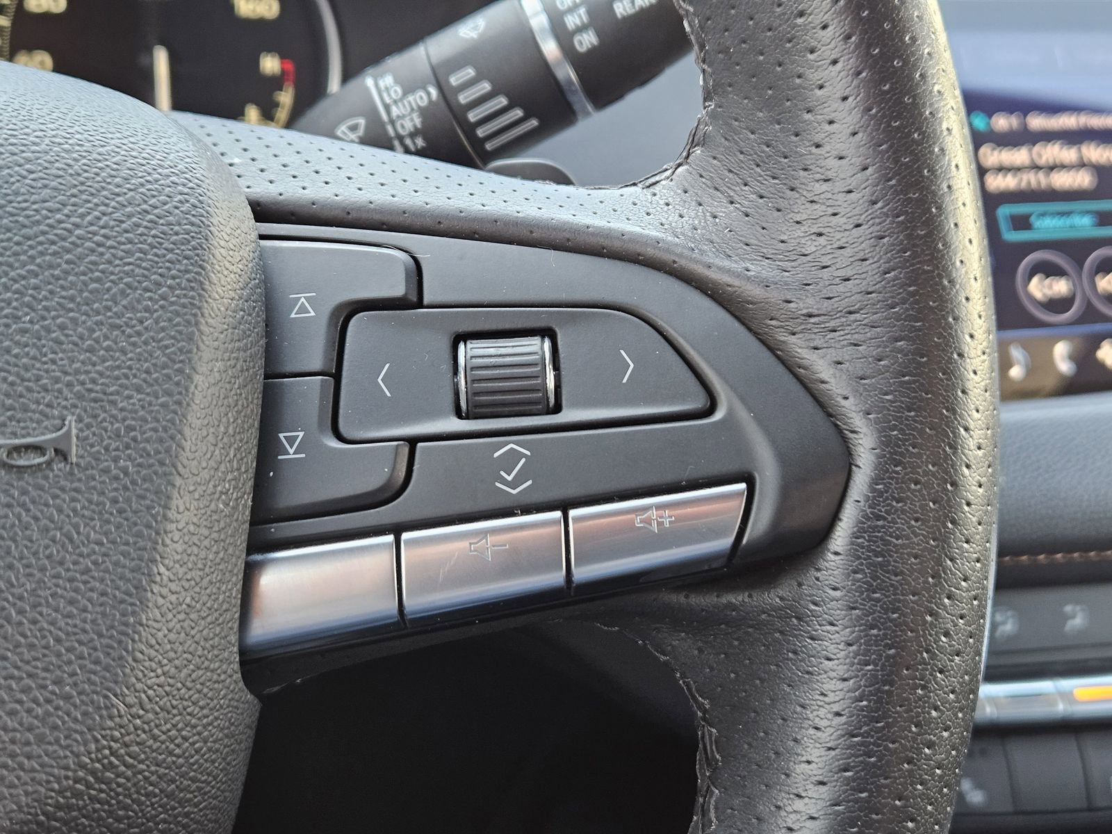 Certified 2023 Cadillac XT4 Sport w/ LPO, Onyx Lite Package image 25