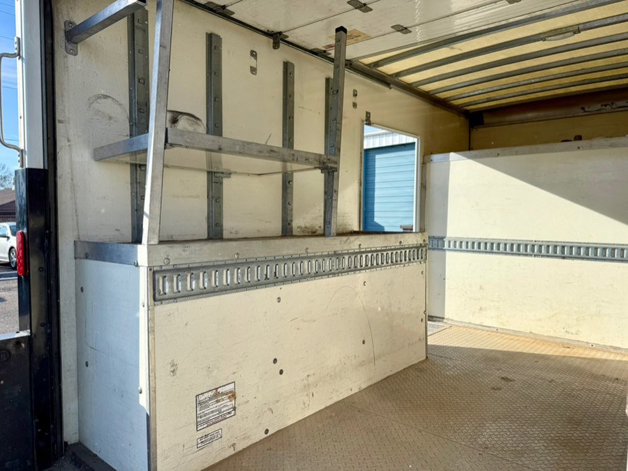 Used 2016 GMC Savana 3500 image 24