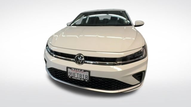 Certified 2025 Volkswagen Jetta S FWD image 3