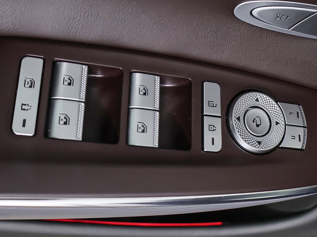 Used 2023 Genesis GV70 2.5T Advanced w/ Advanced Package image 37