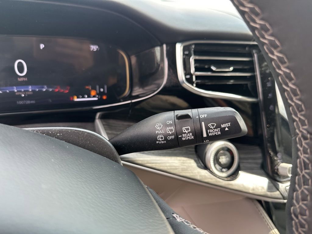 Used 2022 Jeep Wagoneer Series III w/ Premium Group I image 32