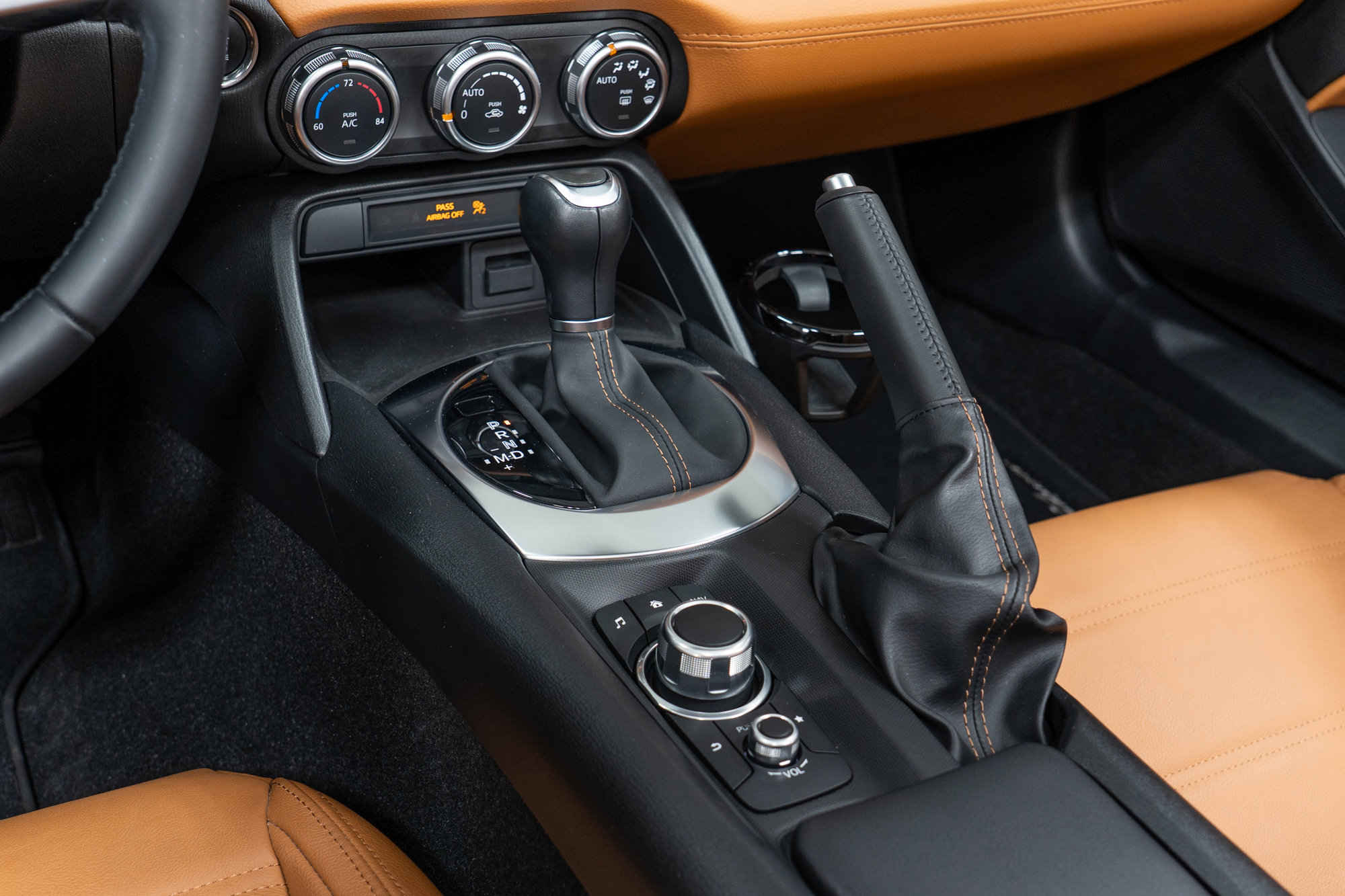 Used 2018 FIAT 124 Spider Lusso w/ Convenience Group image 21