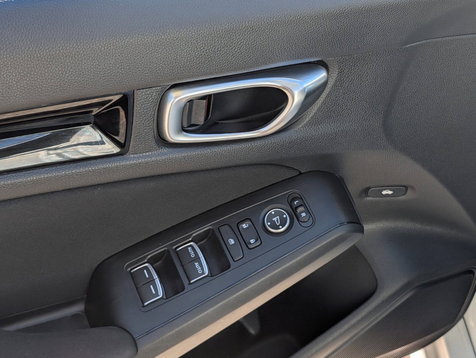 Used 2022 Honda Civic EX image 21