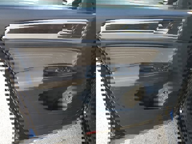 Used 2023 Volkswagen Atlas SE image 22