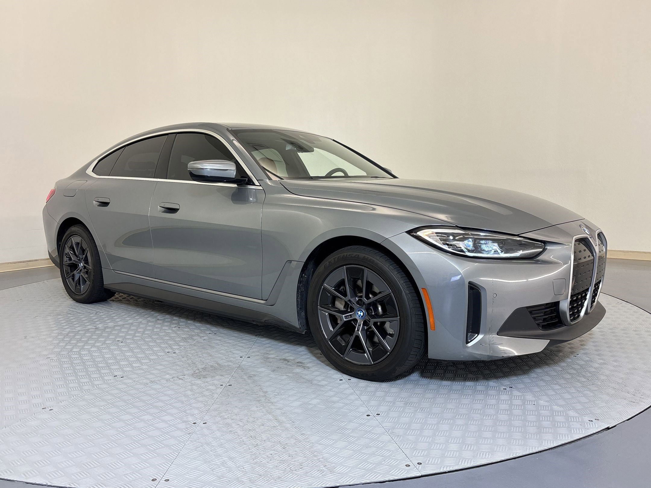 Used 2023 BMW i4 eDrive35 w/ Premium Package image 6