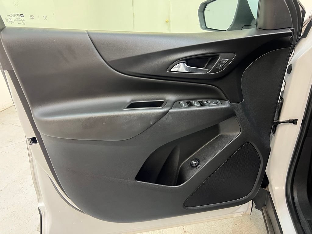 Used 2022 Chevrolet Equinox LT AWD/4WD image 14