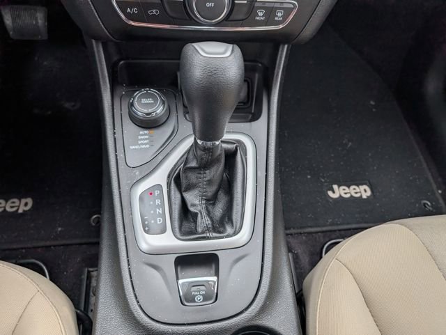 Used 2017 Jeep Cherokee Sport w/ Safety Group image 19