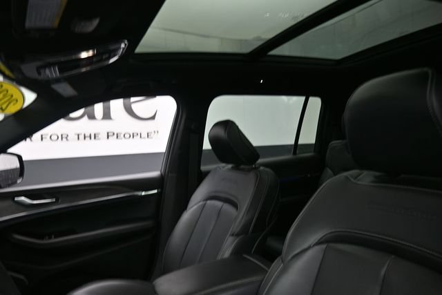 Used 2023 Jeep Grand Cherokee L Overland AWD/4WD image 17