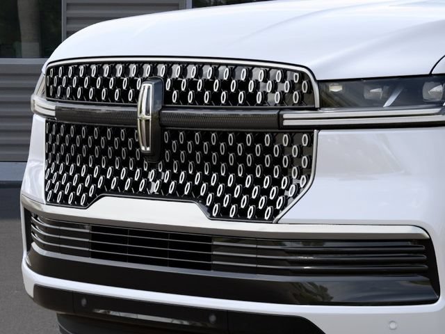 New 2027 Lincoln Navigator Premiere RWD image 17