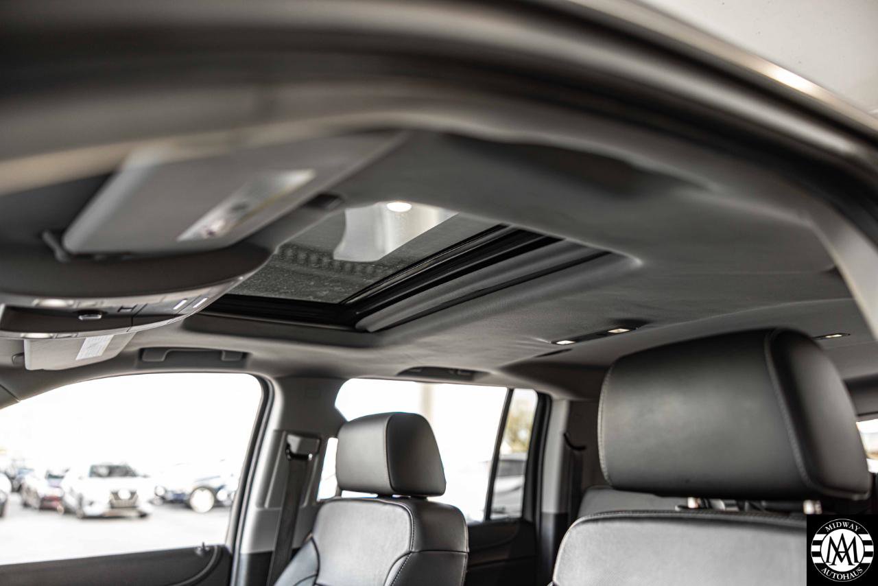 Used 2018 GMC Yukon XL SLT w/ Premium Edition AWD/4WD image 37