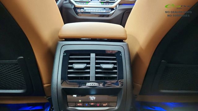 Used 2025 BMW X4 xDrive30i AWD/4WD image 55