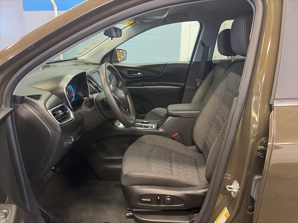 Used 2023 Chevrolet Equinox LT AWD/4WD image 12