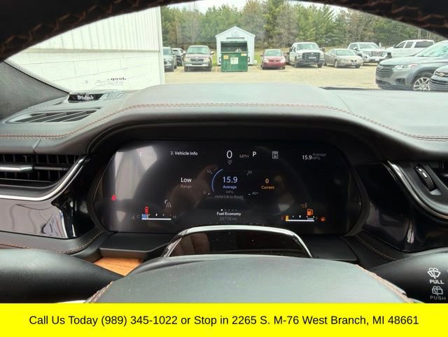 Used 2024 Jeep Grand Cherokee Summit AWD/4WD image 16