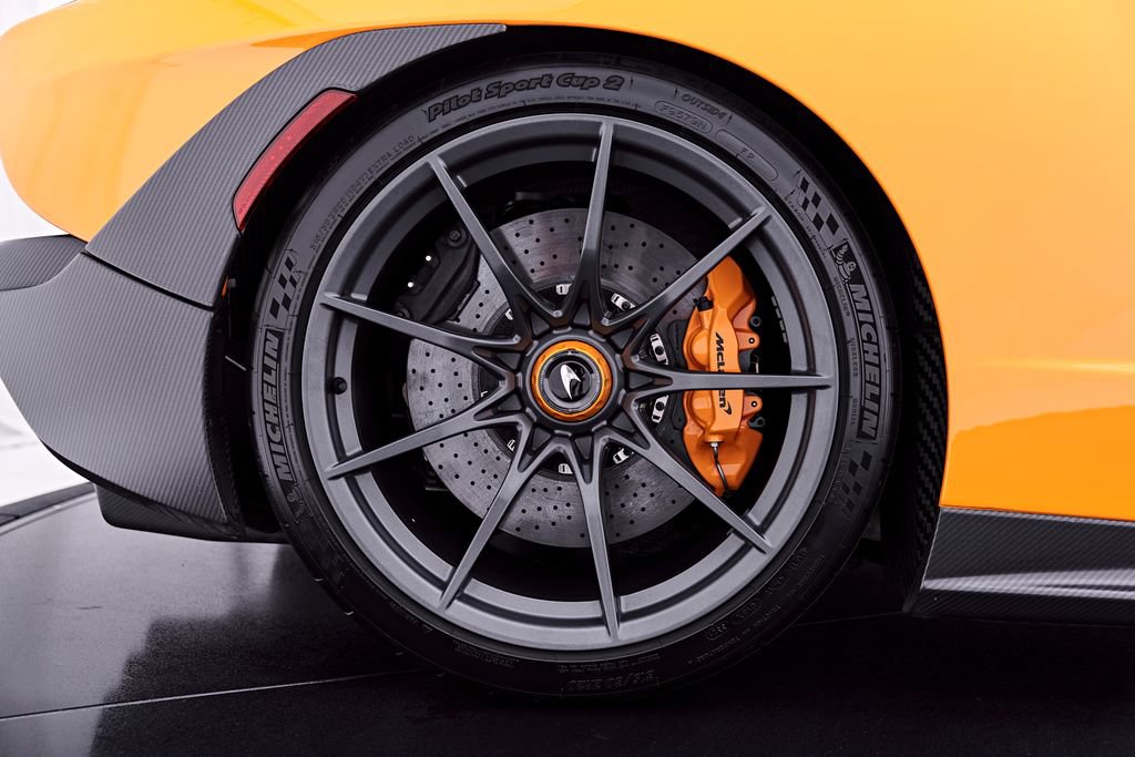 Used 2019 McLaren Senna RWD image 53