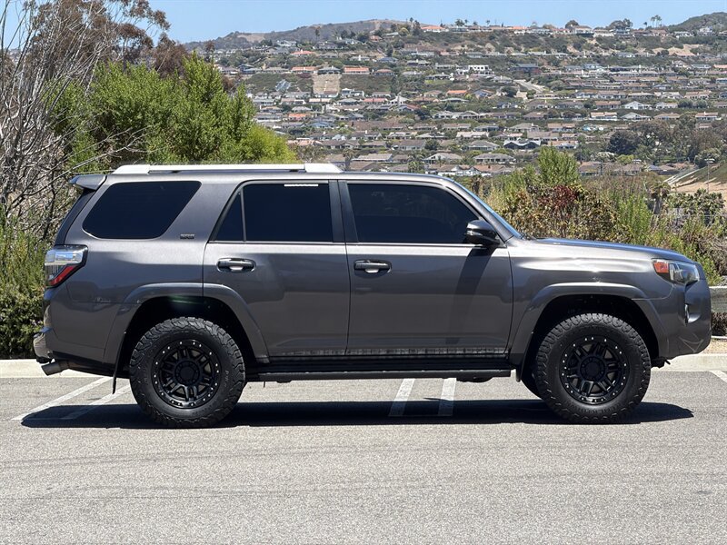 Used 2016 Toyota 4Runner SR5 Premium RWD image 7