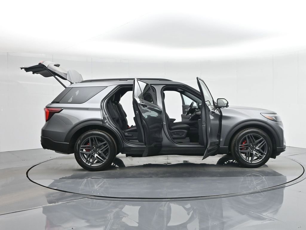 New 2025 Ford Explorer ST w/ Sun And Sound Package image 4