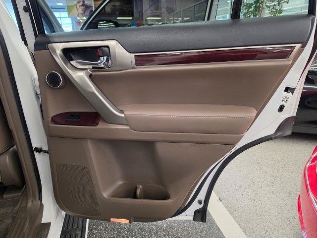 Used 2015 Lexus GX 460 Luxury AWD/4WD image 40