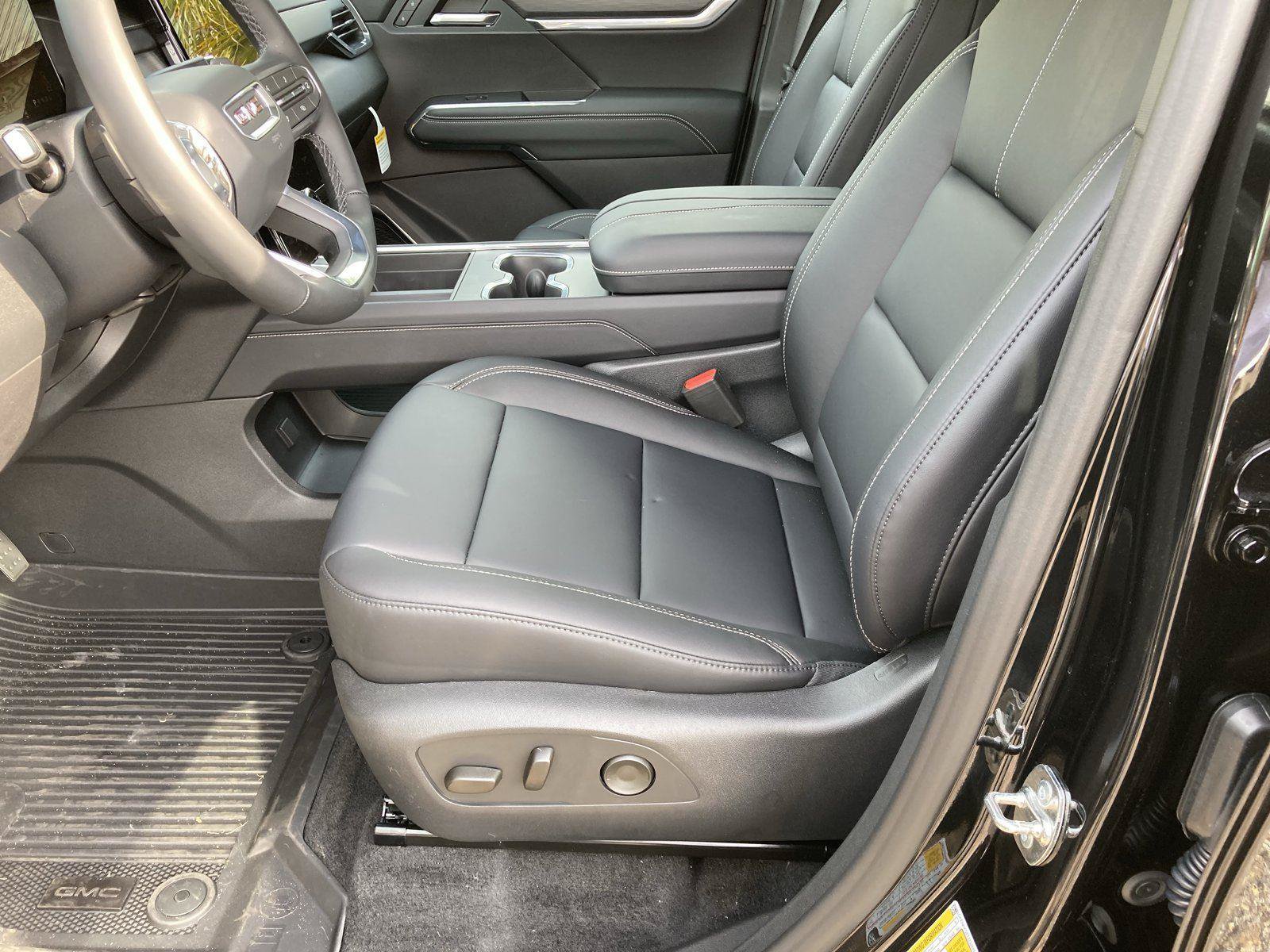 New 2026 GMC Acadia Elevation w/ Elevation Premium Package FWD image 26