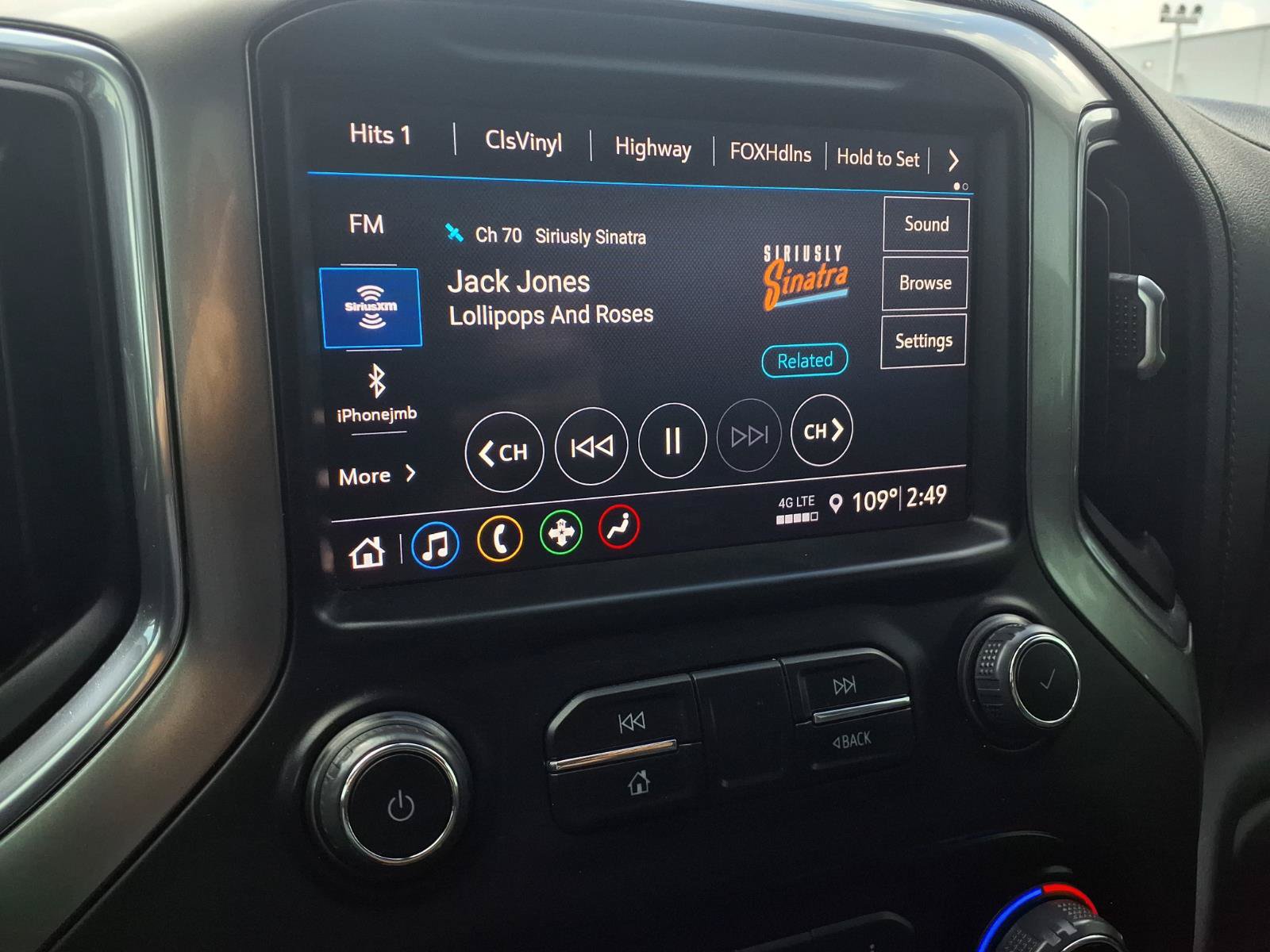 Used 2021 Chevrolet Silverado 1500 LT Trail Boss w/ Convenience Package II AWD/4WD image 7