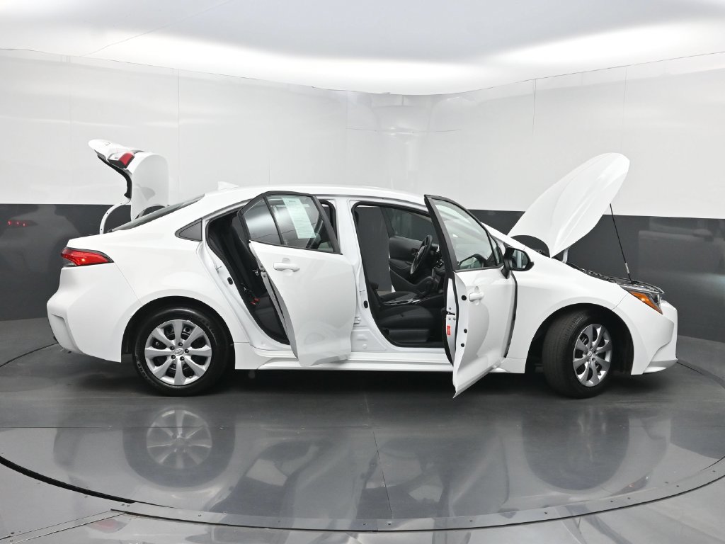 Used 2023 Toyota Corolla LE FWD image 34