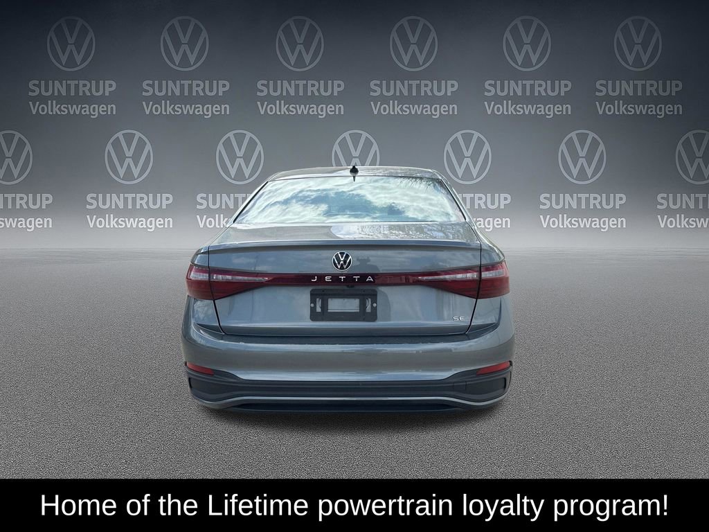 Used 2025 Volkswagen Jetta SE FWD image 4