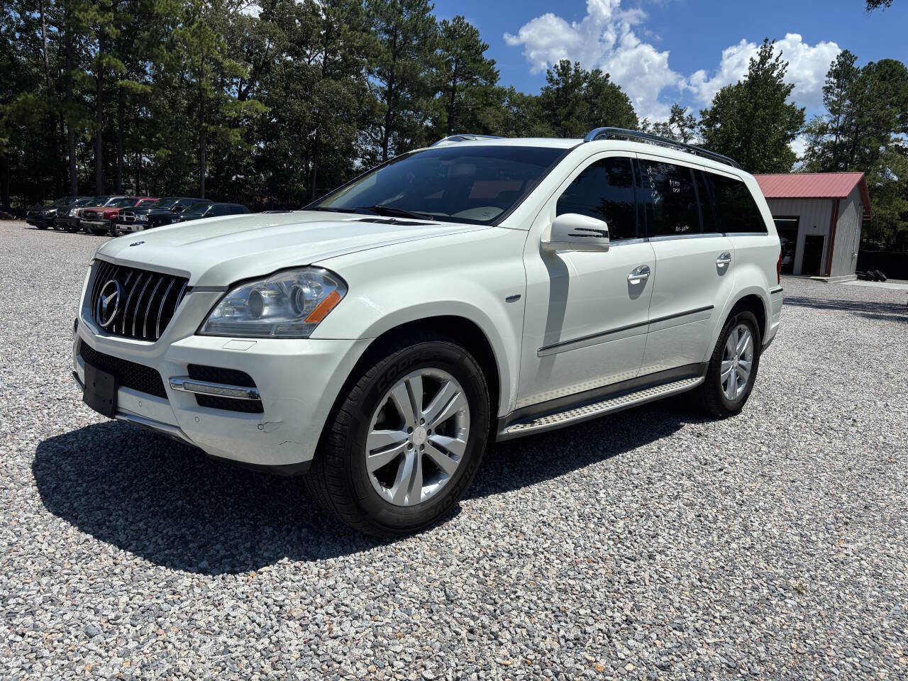 Used 2011 Mercedes-Benz GL 320 BlueTEC 4MATIC image 2