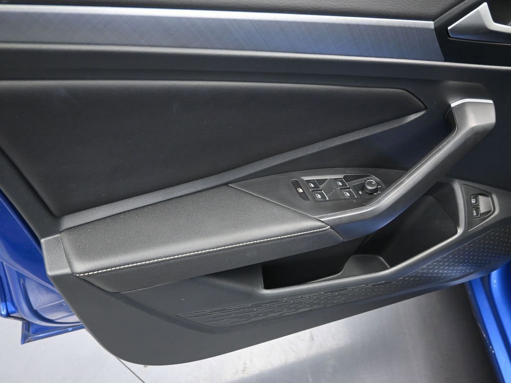 Used 2022 Volkswagen Jetta SE FWD image 9