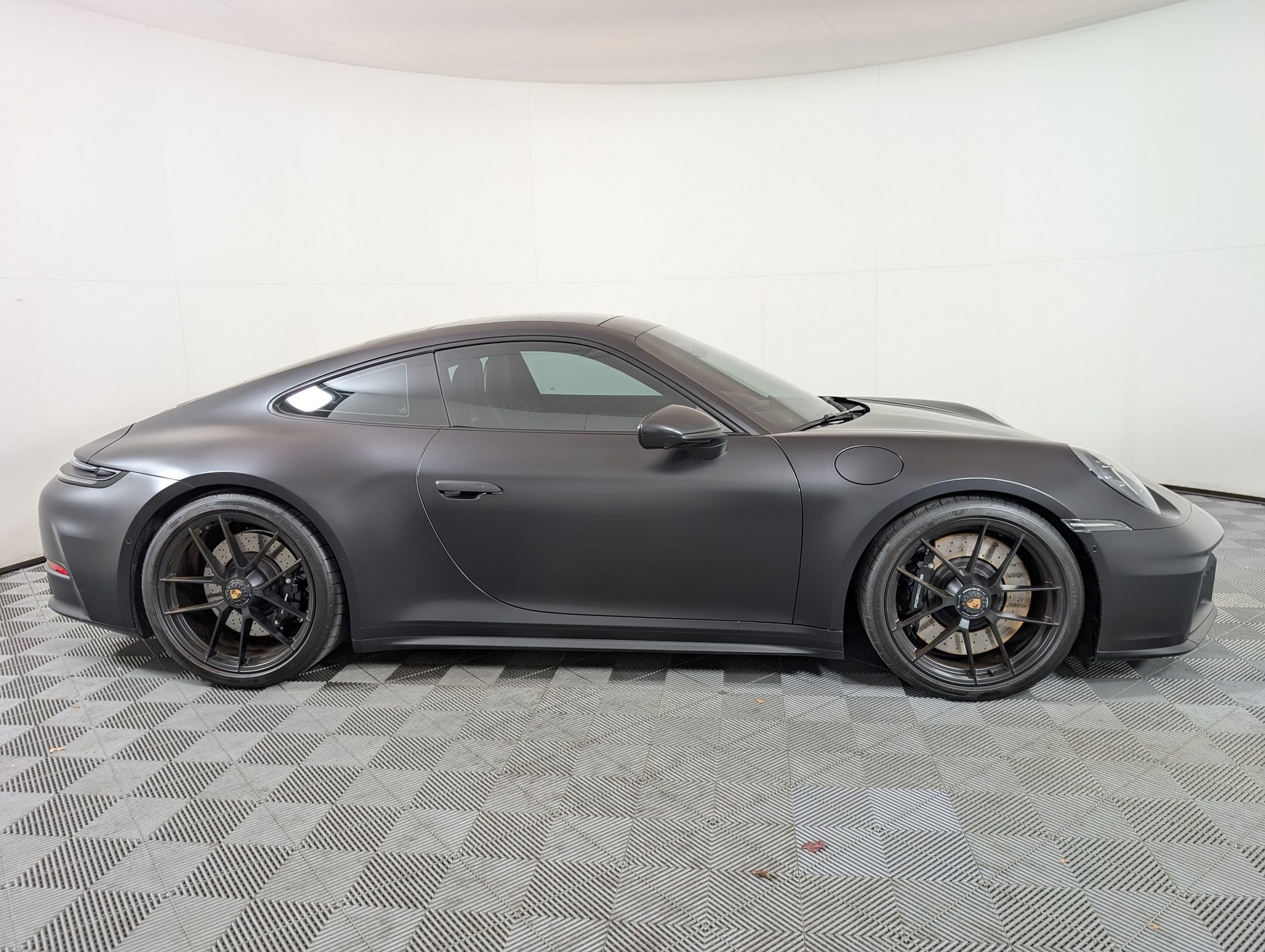 Certified 2025 Porsche 911 Carrera 4 GTS image 9