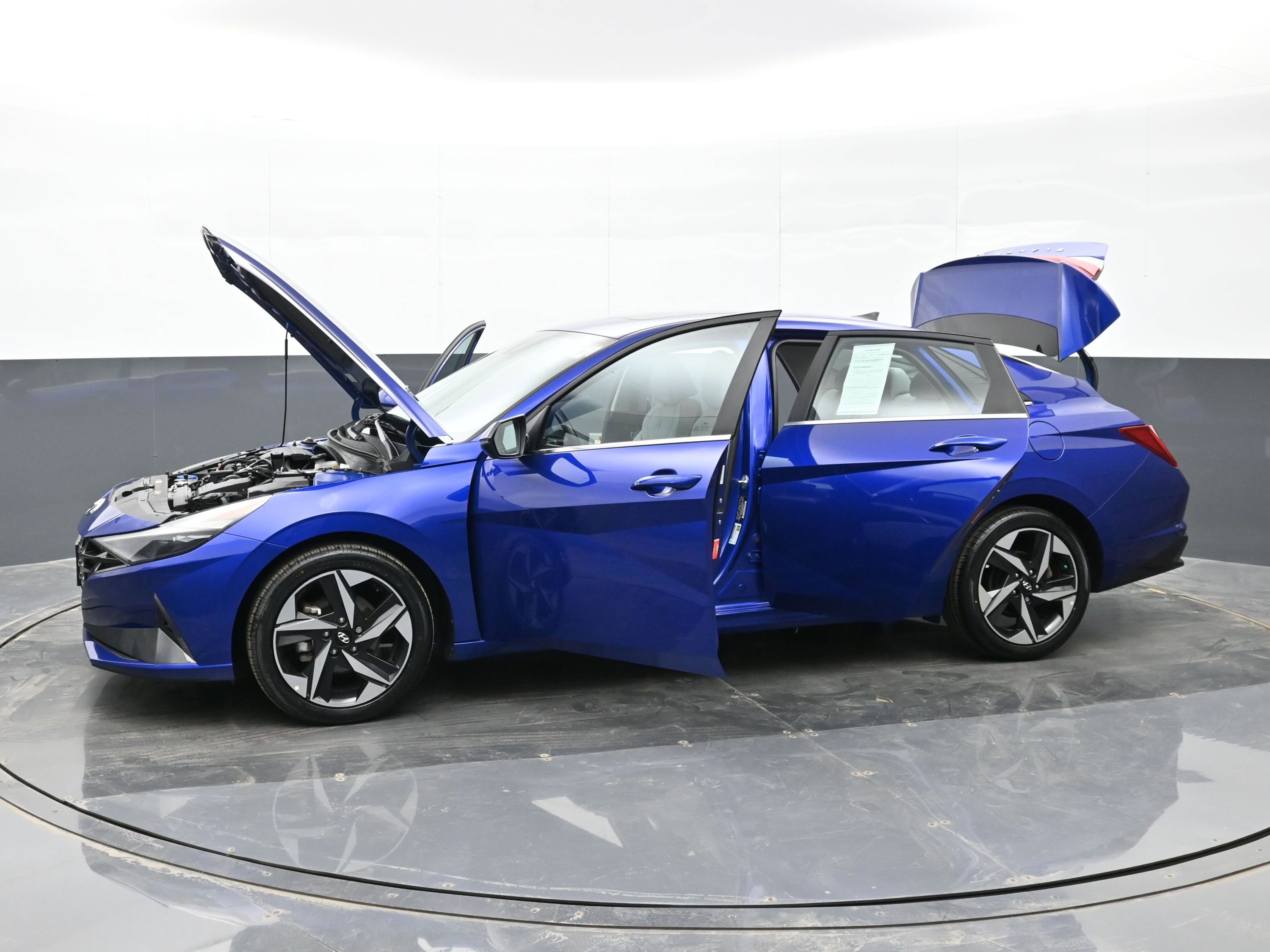 Used 2023 Hyundai Elantra Limited image 49