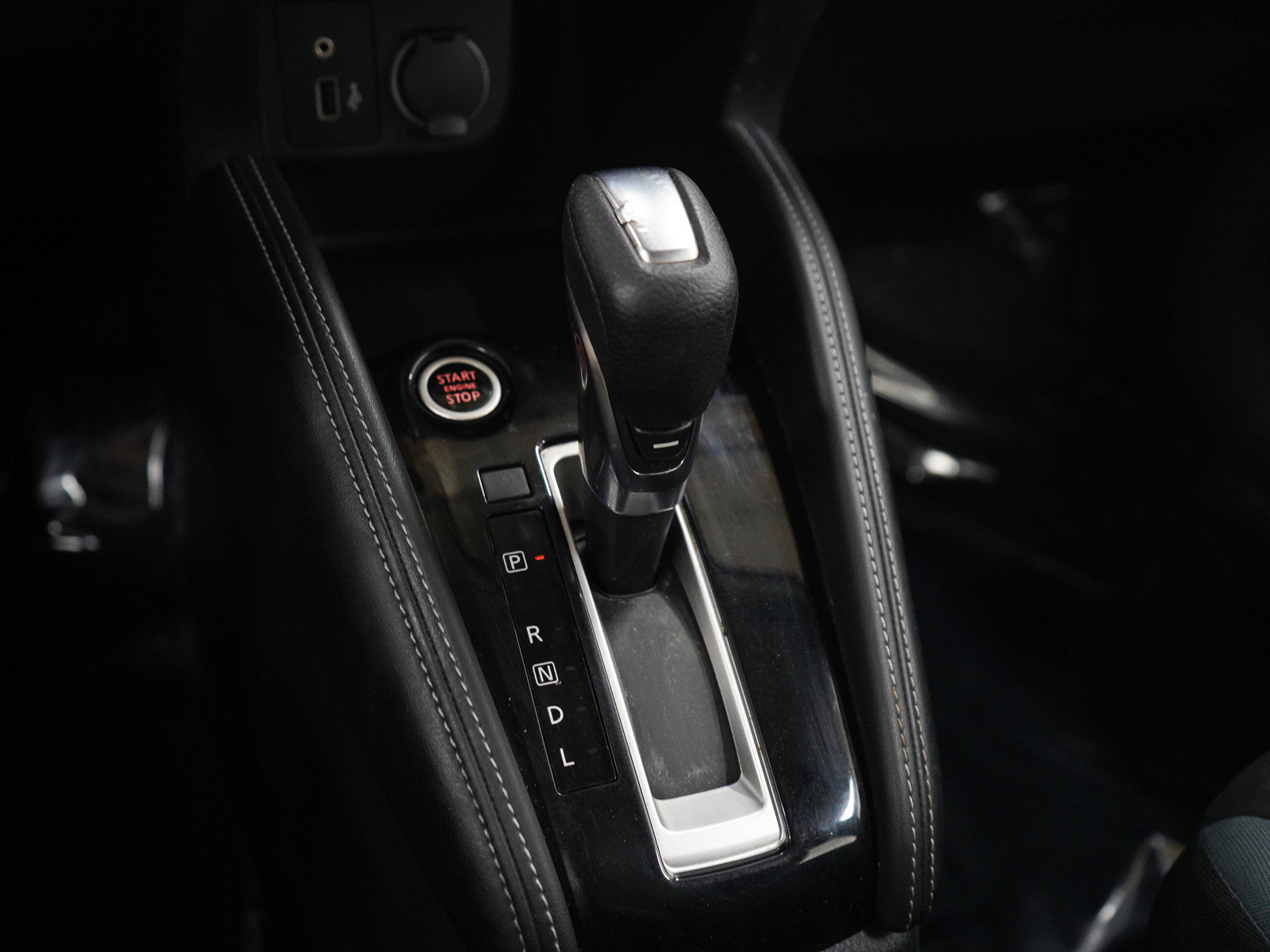 Used 2019 Nissan Kicks SV FWD image 22