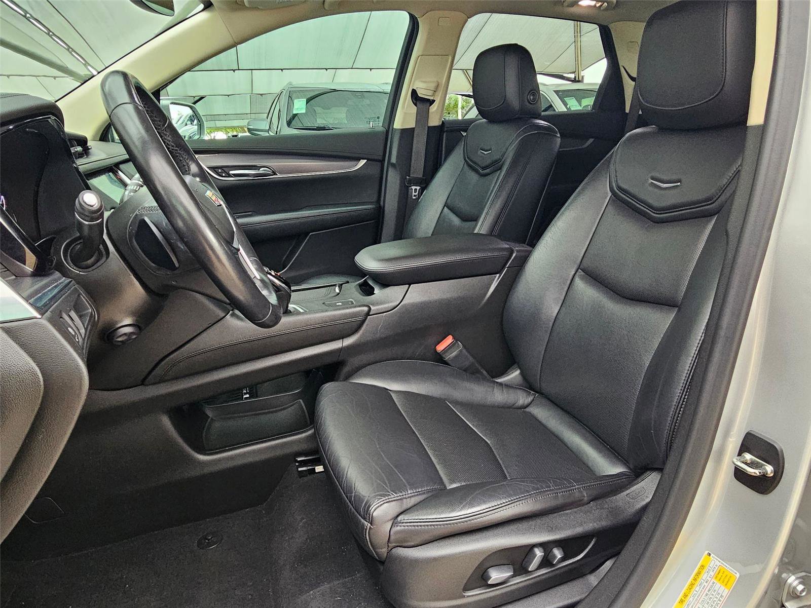 Used 2019 Cadillac XT5 Luxury FWD image 24