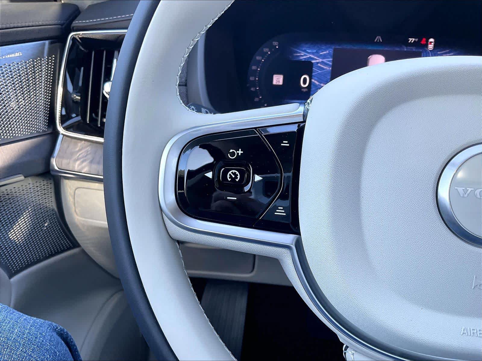 New 2027 Volvo XC90 T8 Ultra AWD/4WD image 17