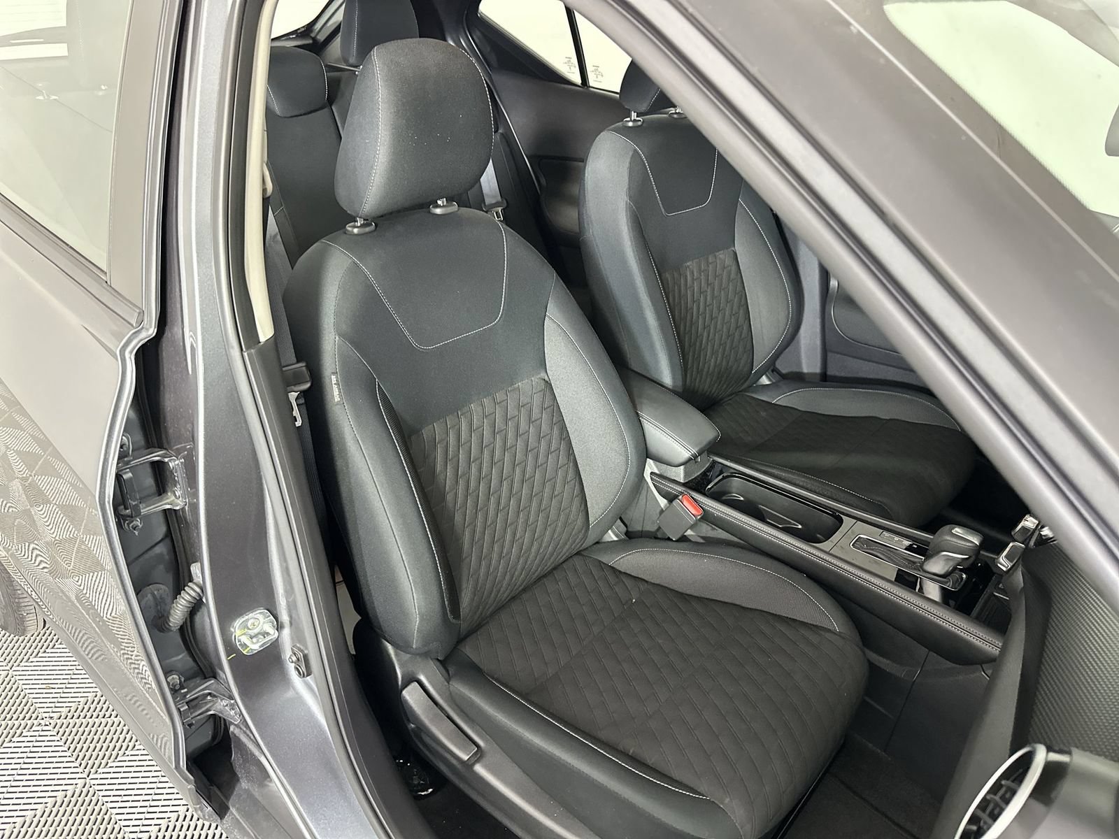 Certified 2024 Nissan Kicks SV FWD image 27