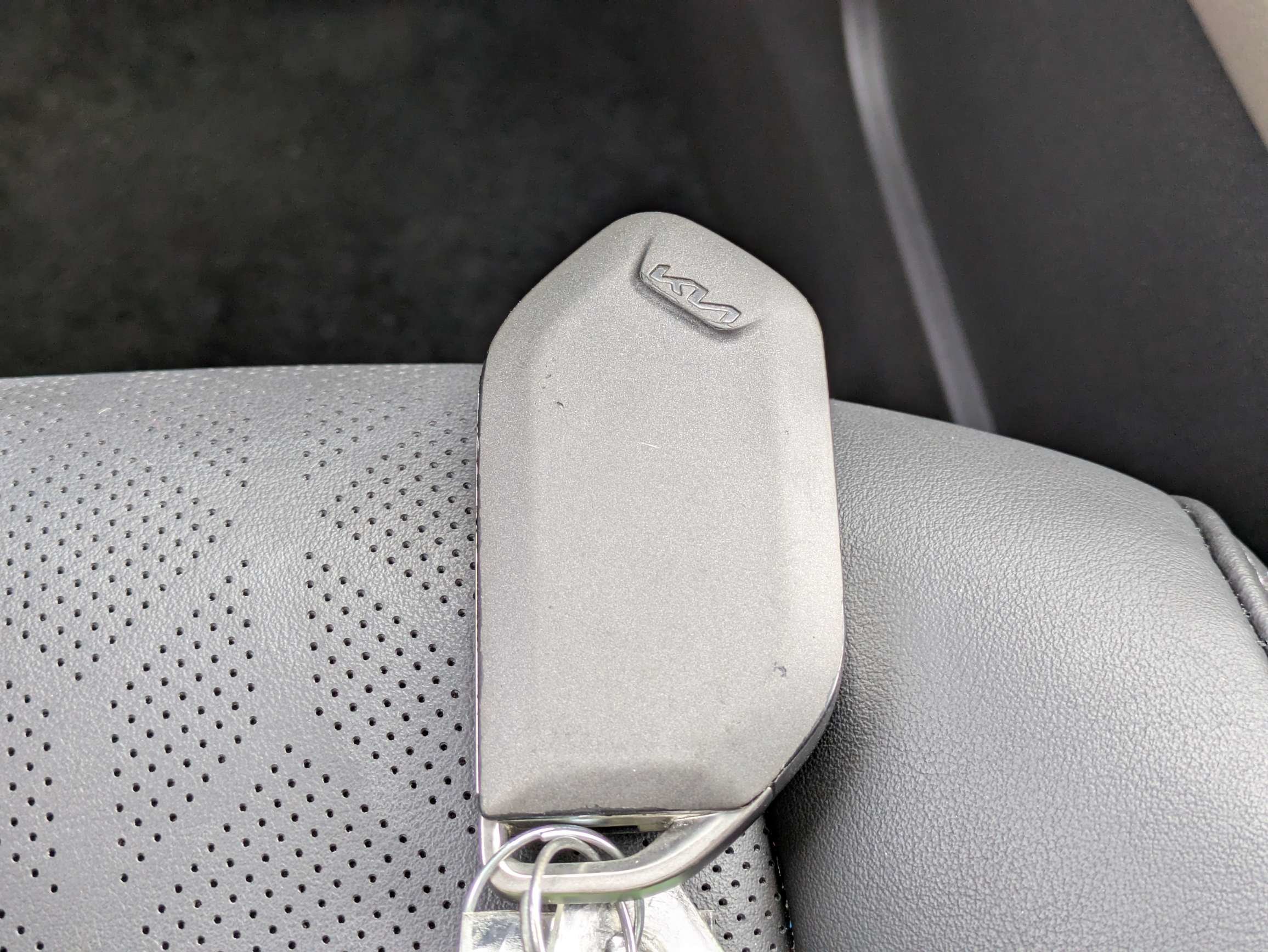 Certified 2026 Kia Carnival LXS FWD image 30