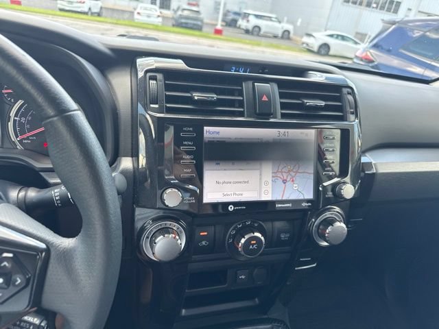 Used 2021 Toyota 4Runner Venture w/ Moonroof Package AWD/4WD image 18
